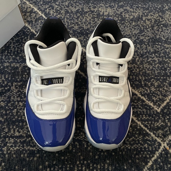 women’s air jordan 11 retro low ‘concord sketch’